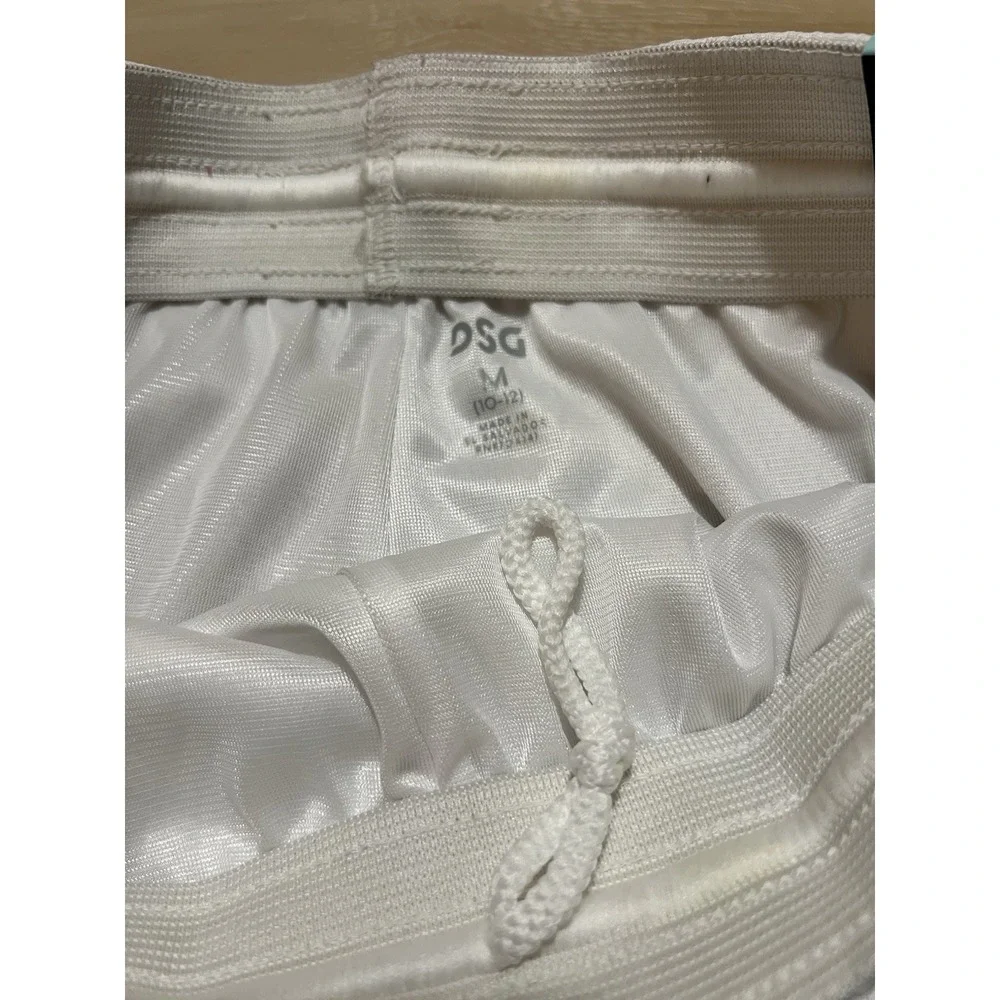 Girls DSG Basketball Shorts White Size Medium Youth Kids‎ Unisex Drawstring